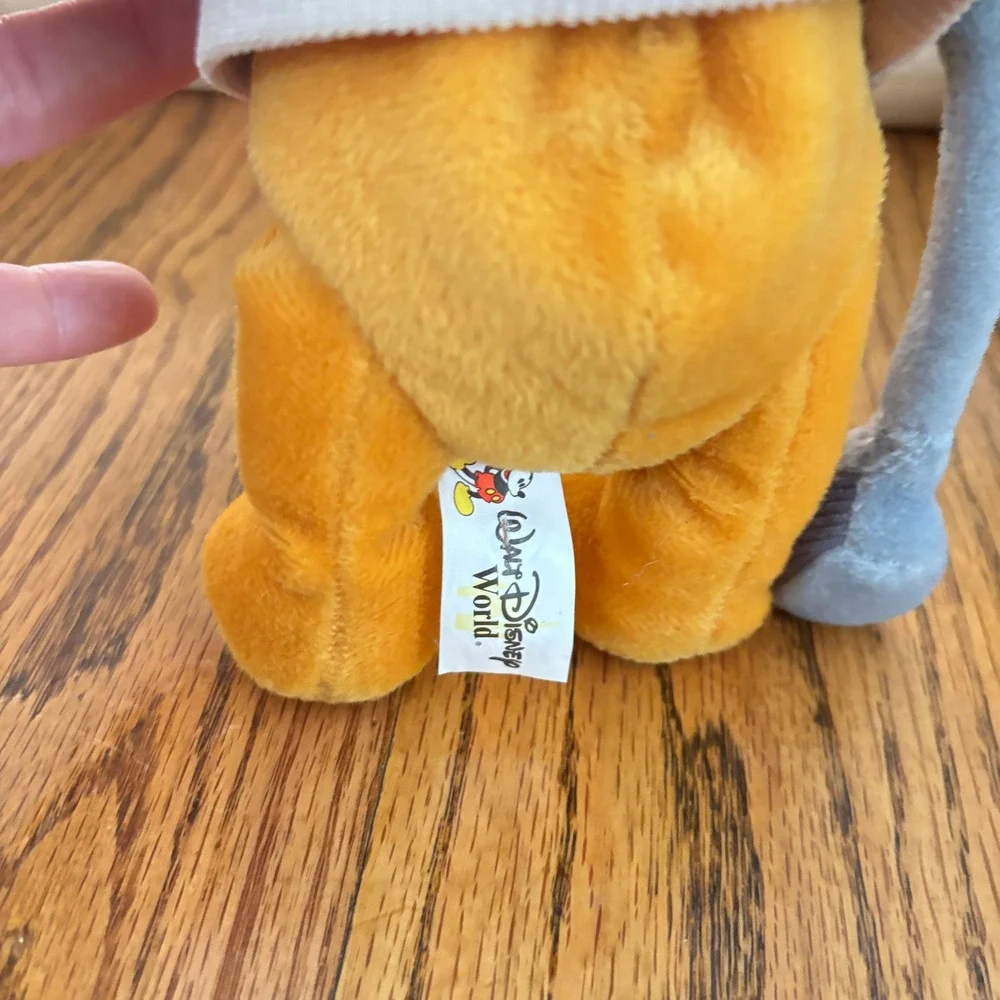 Disney Winnie the Pooh Golfer Plush 9 inch Walt Disney World